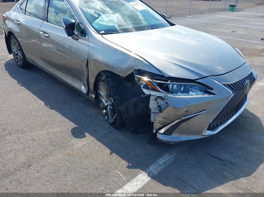 2019 Lexus ES VIN 58ABZ1B19KU030320 IAAI salvage auction — RIGHT FRONT, Salvage Title, sold $7,100 on 2026-07-29 (photo 6)