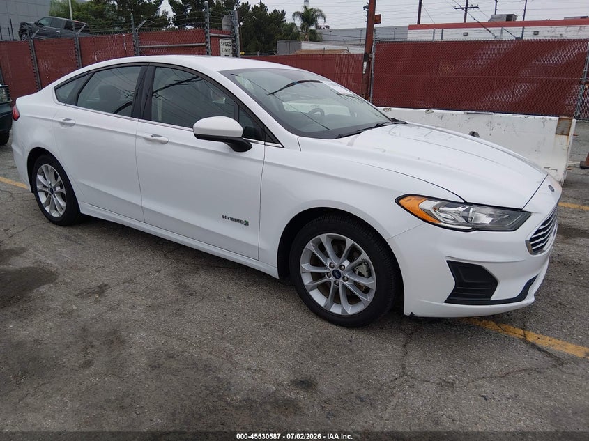 2019 Ford Fusion VIN 3FA6P0LU7KR190828 — IAAI salvage auction photo