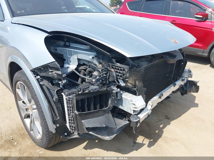2022 Porsche Cayenne VIN WP1BE2AY8NDA51058 IAAI salvage auction — Front End, Salvage, sold $29,750 on 2026-07-08 (photo 6)