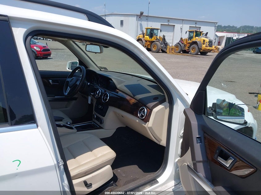 2014 Mercedes-benz Glk-klasse VIN WDCGG5HB8EG286329 IAAI salvage auction — RIGHT FRONT, Salvage Title, sold $3,150 on 2026-08-01 (photo 5)