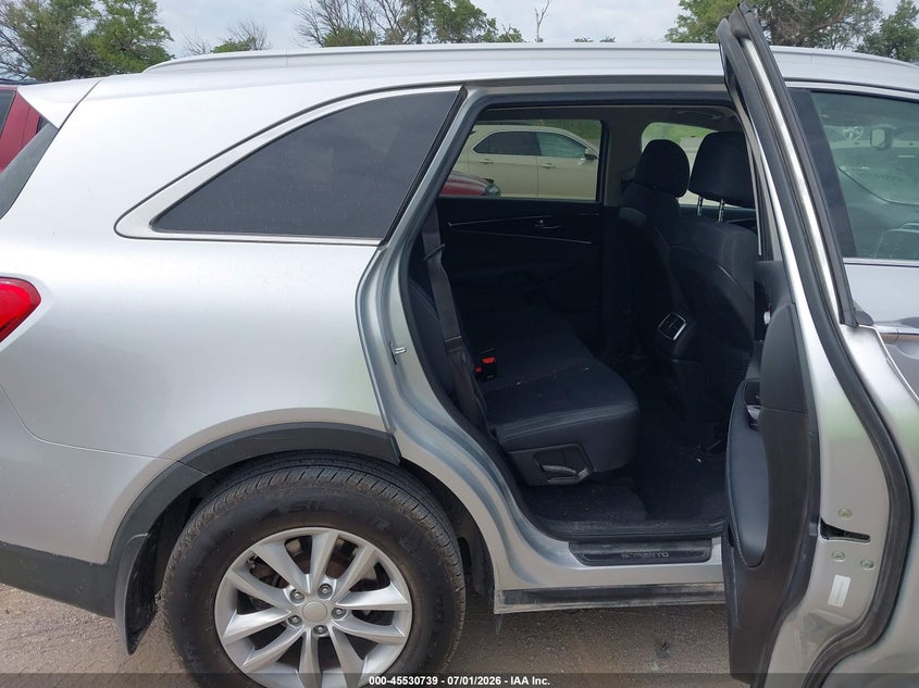 2017 Kia Sorento VIN 5XYPGDA31HG285114 IAAI salvage auction — NORMAL WEAR, Certificate Of Title (Nebraska), sold $625 on 2026-07-23 (photo 8)