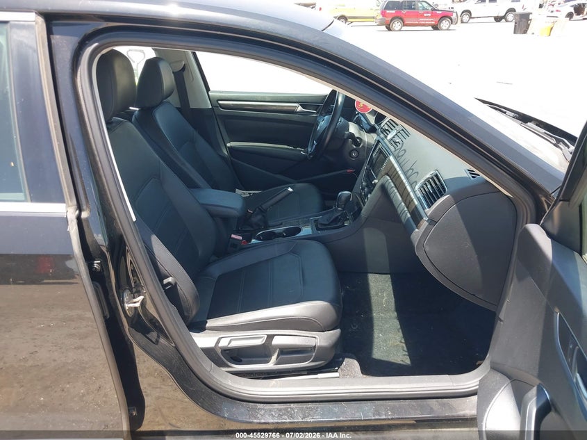 2016 Volkswagen Passat VIN 1VWBS7A35GC018665 IAAI salvage auction — NORMAL WEAR, Original (Texas), sold $1,450 on 2026-07-10 (photo 5)
