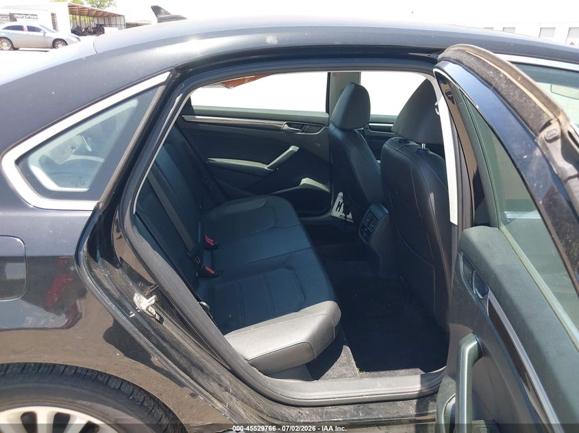 2016 Volkswagen Passat VIN 1VWBS7A35GC018665 IAAI salvage auction — NORMAL WEAR, Original (Texas), sold $1,450 on 2026-07-10 (photo 8)