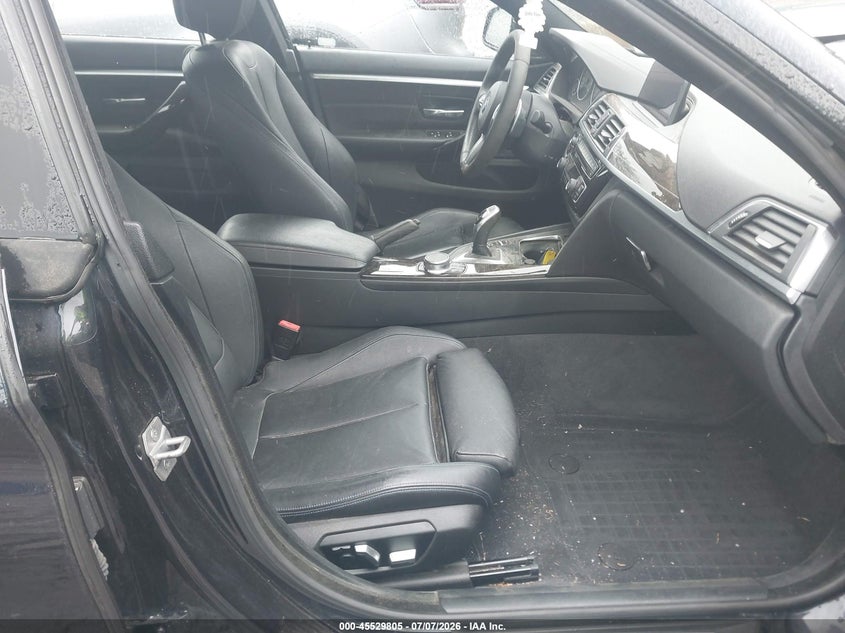 2018 BMW 4er VIN WBA4J7C52JBB98598 IAAI salvage auction — ENGINE DAMAGE, Salvage (Massachusetts), sold $7,300 on 2026-08-28 (photo 5)