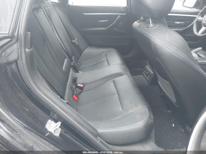 2018 BMW 4er VIN WBA4J7C52JBB98598 IAAI salvage auction — ENGINE DAMAGE, Salvage (Massachusetts), sold $7,300 on 2026-08-28 (photo 8)