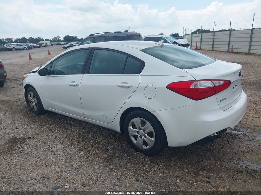 2015 Kia Forte VIN KNAFX4A65F5352452 IAAI salvage auction — FRONT END, Salvage (Alabama), sold $775 on 2026-07-28 (photo 3)