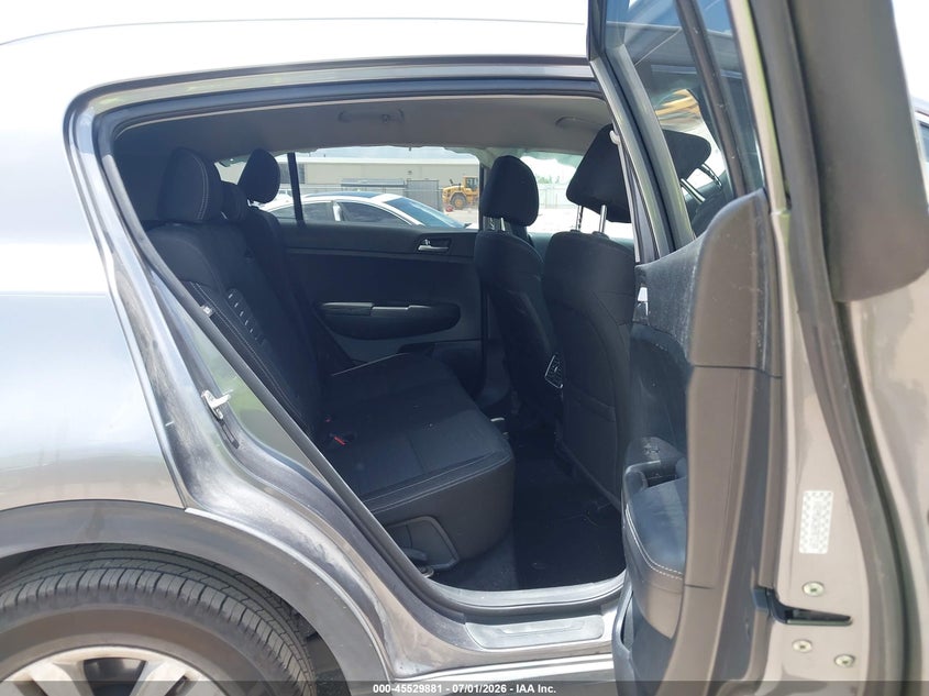2017 Kia Sportage VIN KNDPM3AC8H7072189 IAAI salvage auction — FRONT END, Salvage (Texas), sold $1,800 on 2026-07-23 (photo 8)