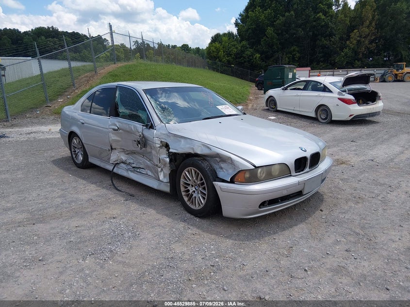 2002 BMW 5 series VIN WBADT63482CH89073 IAAI salvage auction — SIDE, Clear (Tennessee), sold $600 on 2026-08-12 (photo 1)