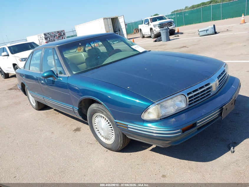 1998 Oldsmobile Regency VIN 1G3HC52K4W4816121 IAAI salvage auction — NORMAL WEAR, Regular Certificate (Iowa), sold $400 on 2026-07-28 (photo 1)