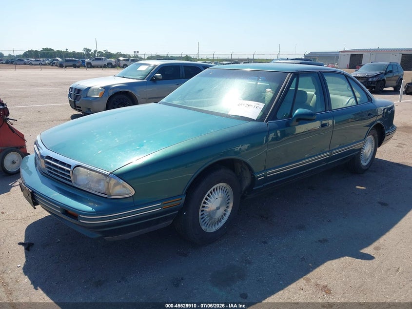 1998 Oldsmobile Regency VIN 1G3HC52K4W4816121 IAAI salvage auction — NORMAL WEAR, Regular Certificate (Iowa), sold $400 on 2026-07-28 (photo 2)