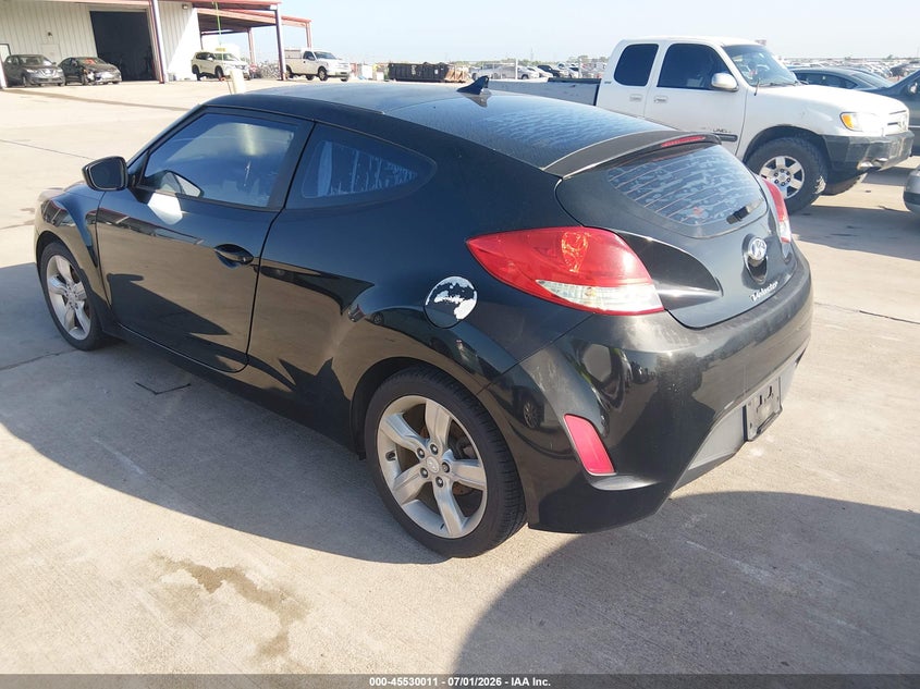 2013 Hyundai Veloster VIN KMHTC6AD6DU145059 IAAI salvage auction — NORMAL WEAR, Original (Texas), sold $25 on 2026-07-10 (photo 3)