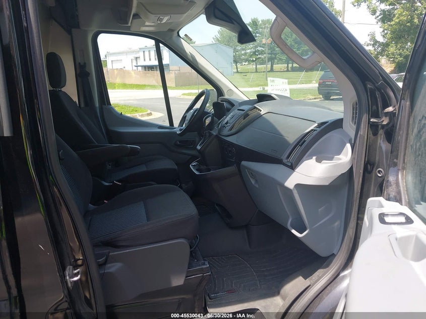 2018 Ford Transit-350 VIN 1FTBW2CM8JKA00044 IAAI salvage auction — NORMAL WEAR, SF97 (Virginia), sold $21,650 on 2026-07-22 (photo 5)