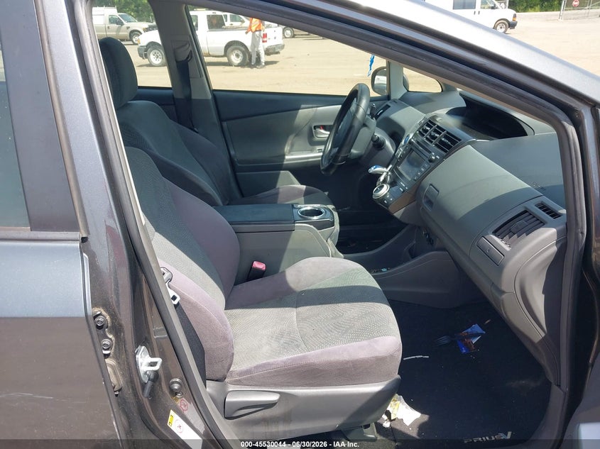2012 Toyota Prius v VIN JTDZN3EU1C3182414 IAAI salvage auction — NORMAL WEAR, Clear (Virginia), sold $825 on 2026-07-29 (photo 5)