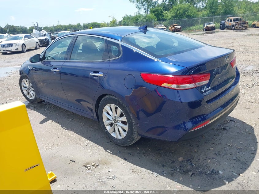 2017 Kia Optima VIN 5XXGU4L38HG154322 IAAI salvage auction — FRONT END, Junk Bill Of Sale Mv2459 (Wisconsin), sold $425 on 2026-07-30 (photo 3)