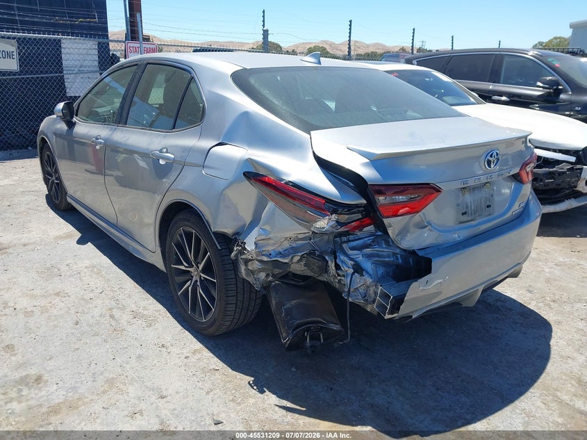 2022 Toyota Camry VIN 4T1G31AK4NU586032 IAAI salvage auction — REAR END, Salvage (California), sold $7,500 on 2026-07-30 (photo 3)