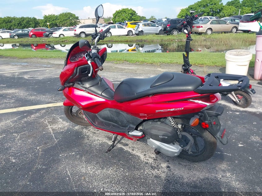 2013 Honda Pcx VIN MLHKF1216D5001873 IAAI salvage auction — SIDE, Rebuildable (Florida), sold $75 on 2026-07-28 (photo 3)
