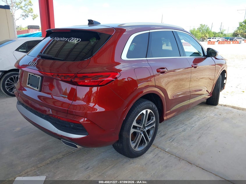 2025 Audi Q5 VIN WA12AAGU2S2066703 IAAI salvage auction — LEFT FRONT, Rebuildable (Florida), sold $13,200 on 2026-07-28 (photo 4)