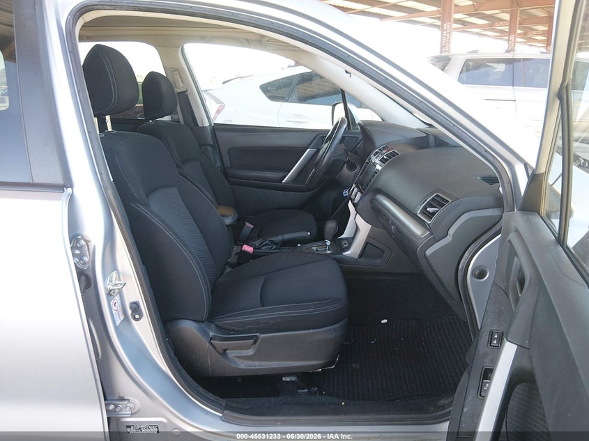 2017 Subaru Forester VIN JF2SJAGC0HH556223 IAAI salvage auction — NORMAL WEAR, Clear-Dealer Only (Arizona), sold $1,600 on 2026-07-28 (photo 5)