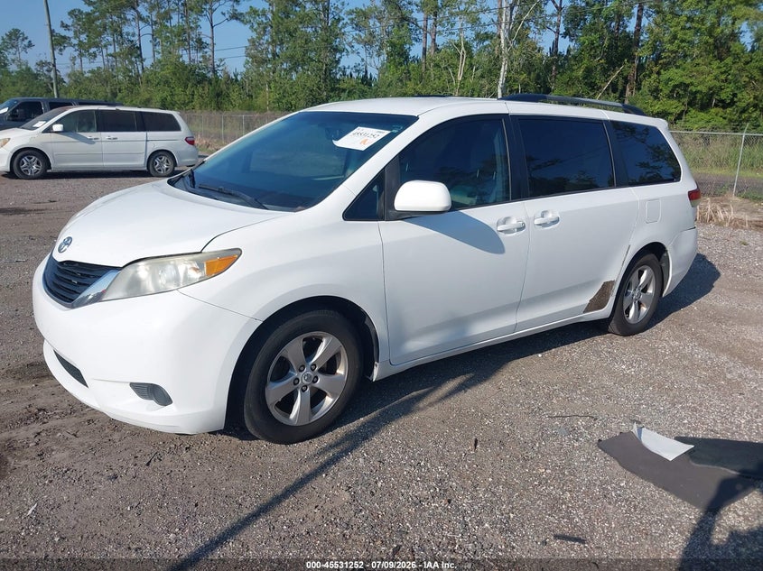 2013 Toyota Sienna VIN 5TDKK3DC8DS283940 IAAI salvage auction — REAR END, Rebuildable (Florida), sold $625 on 2026-07-28 (photo 2)