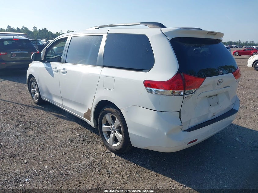 2013 Toyota Sienna VIN 5TDKK3DC8DS283940 IAAI salvage auction — REAR END, Rebuildable (Florida), sold $625 on 2026-07-28 (photo 3)