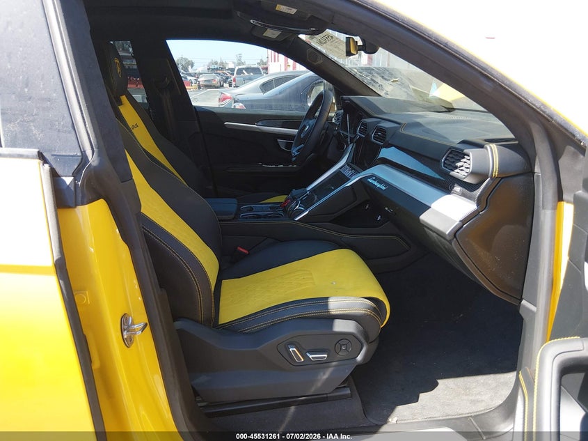 2024 Lamborghini Urus VIN ZPBUB3ZL0RLA29710 IAAI salvage auction — FRONT END, Salvage Title, sold $142,000 on 2026-07-16 (photo 5)
