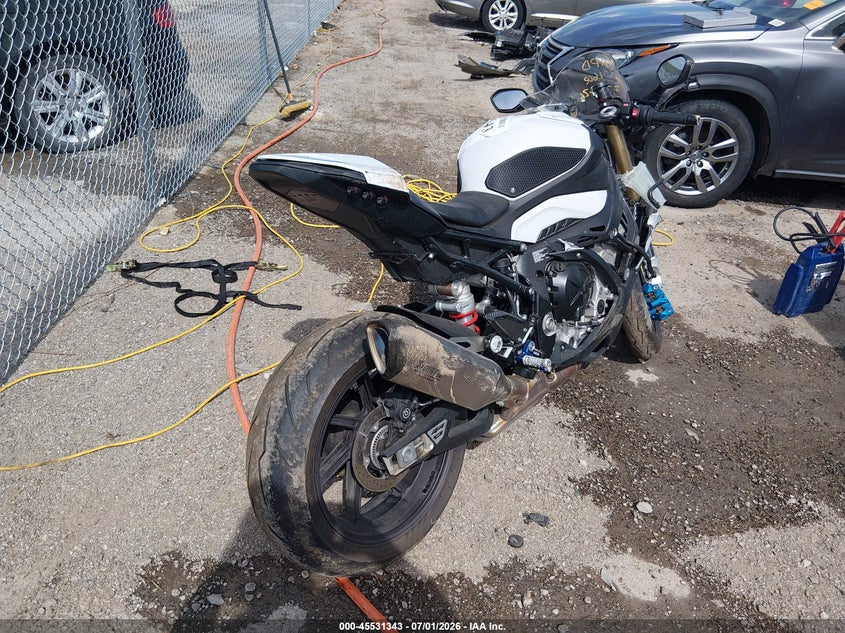 2024 BMW S 1000 VIN WB10E6302R6K32123 IAAI salvage auction — RIGHT SIDE, Salvage (Oklahoma), sold $9,200 on 2026-09-22 (photo 4)
