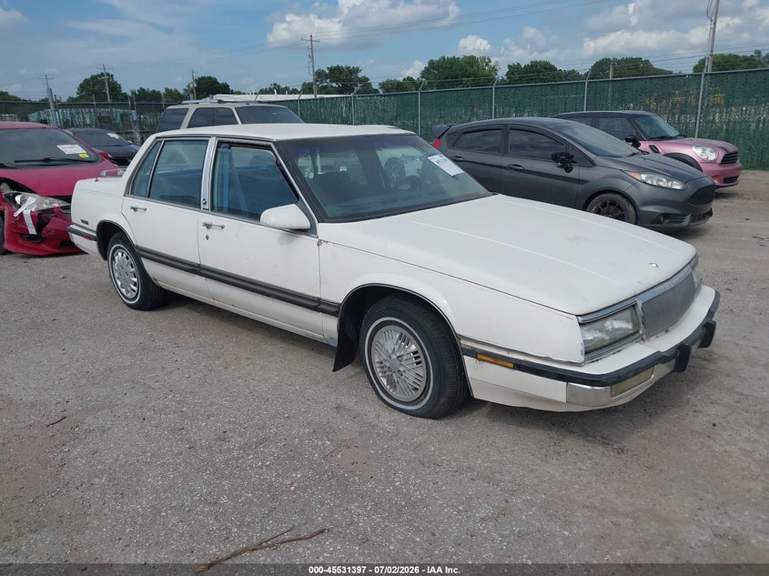 1990 Buick Lesabre VIN 1G4HR54C1LH557656 IAAI salvage auction — NORMAL WEAR, Clear (Kansas), sold $200 on 2026-07-31 (photo 1)