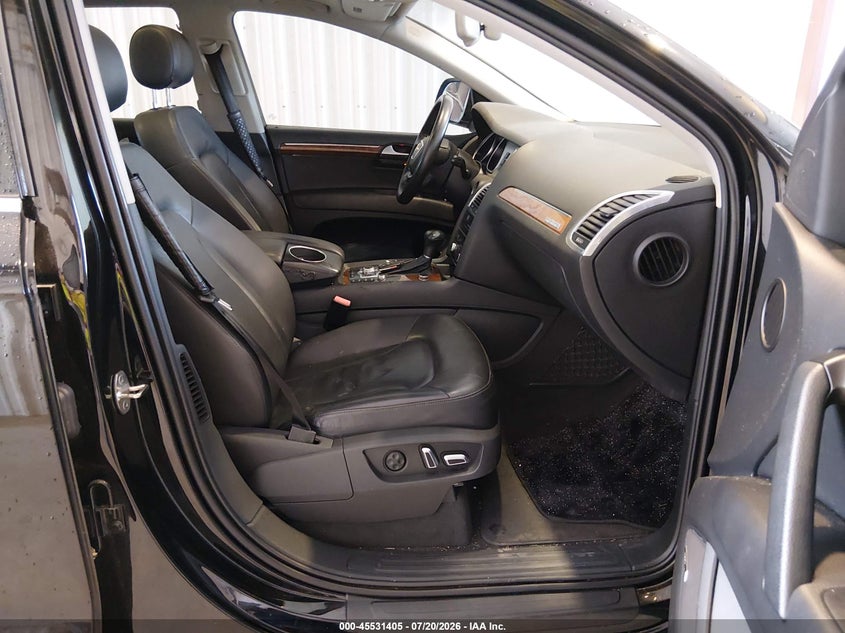 2015 Audi Q7 VIN WA1LGAFE3FD032261 IAAI salvage auction — NORMAL WEAR, Clear (Delaware), sold $225 on 2026-07-30 (photo 5)