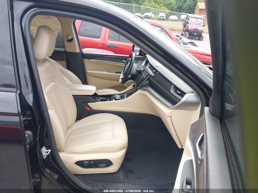 2021 Jeep Grand cherokee VIN 1C4RJJBG0M8114981 IAAI salvage auction — SIDE, Salvage (Virginia), sold $8,500 on 2026-08-01 (photo 5)