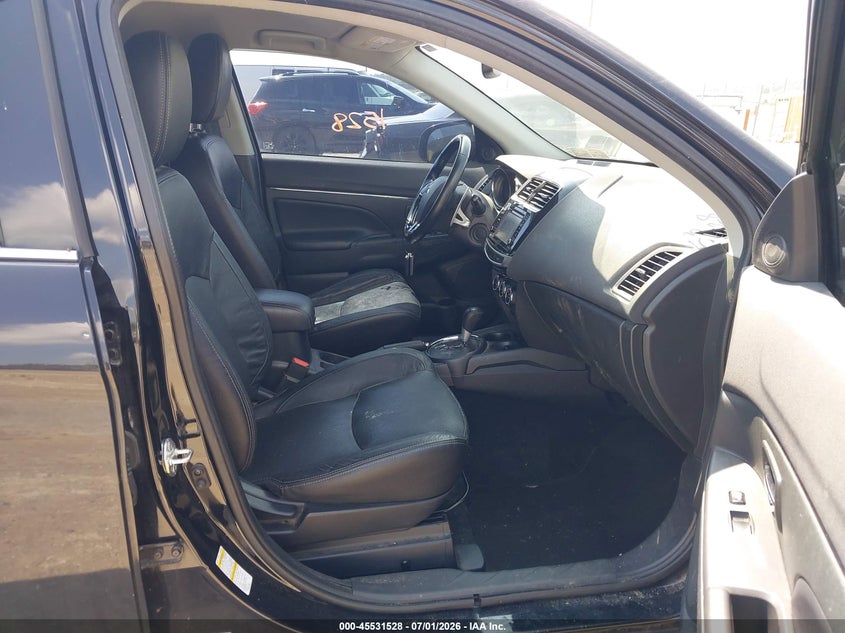 2016 Mitsubishi Outlander VIN JA4AR4AW7GZ027832 IAAI salvage auction — NORMAL WEAR, Clear (Pennsylvania), sold $25 on 2026-07-08 (photo 5)