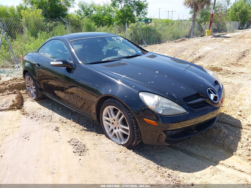2007 Mercedes-benz Slk-class VIN WDBWK54F57F158422 IAAI salvage auction — NORMAL WEAR, Clear (Florida), sold $1,525 on 2026-07-14 (photo 1)