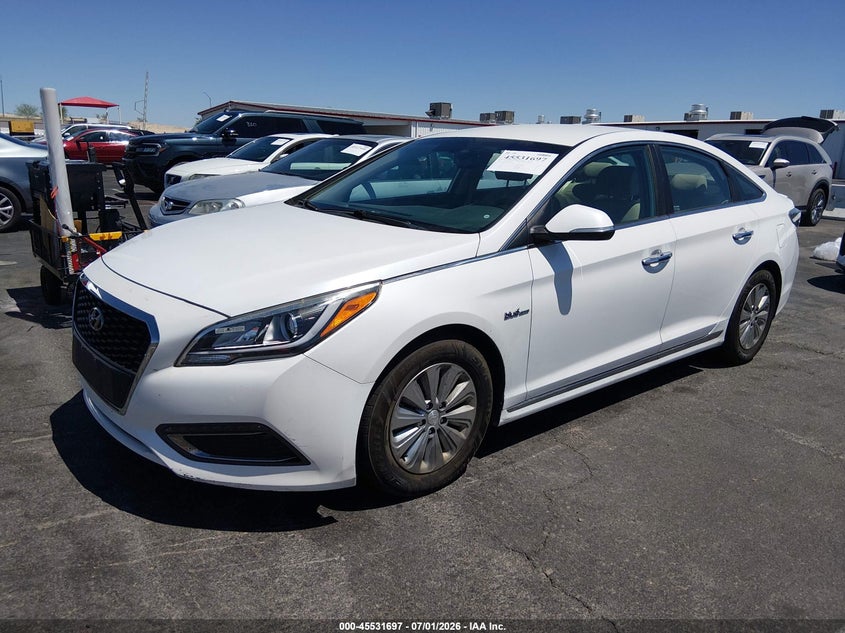 2016 Hyundai VIN KMHE24L13GA027897 IAAI salvage auction — NORMAL WEAR, Salvage Title, sold $550 on 2026-07-18 (photo 2)