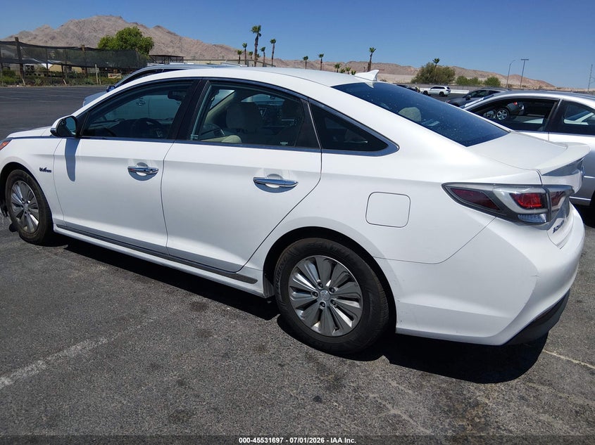 2016 Hyundai VIN KMHE24L13GA027897 IAAI salvage auction — NORMAL WEAR, Salvage Title, sold $550 on 2026-07-18 (photo 3)