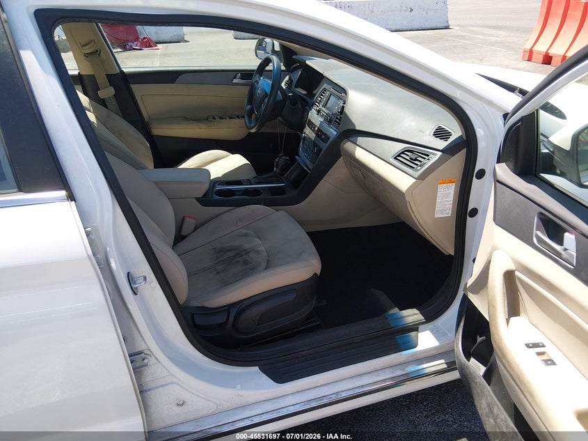 2016 Hyundai VIN KMHE24L13GA027897 IAAI salvage auction — NORMAL WEAR, Salvage Title, sold $550 on 2026-07-18 (photo 5)