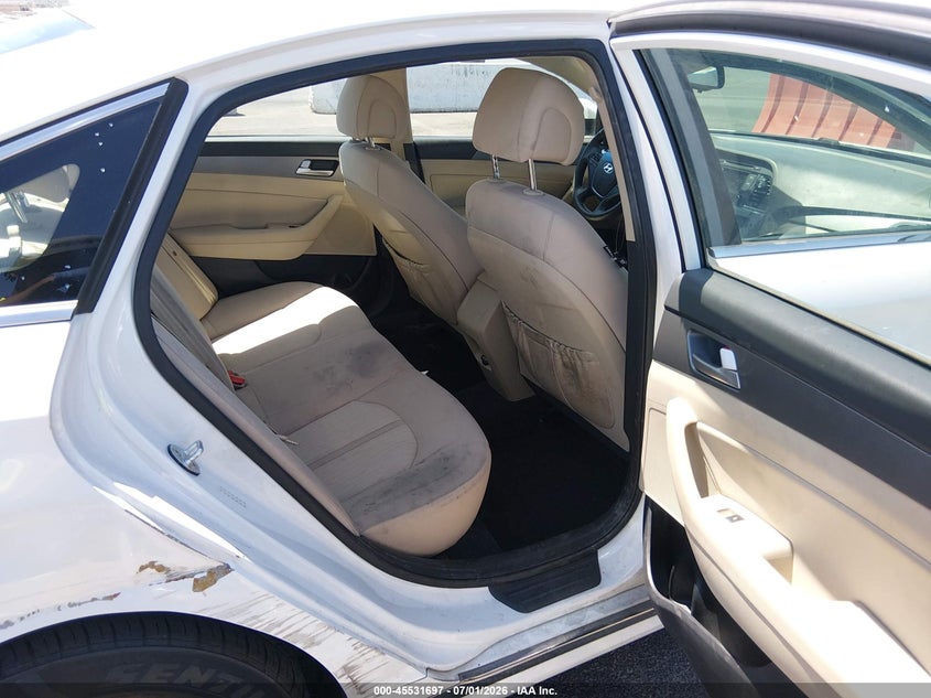 2016 Hyundai VIN KMHE24L13GA027897 IAAI salvage auction — NORMAL WEAR, Salvage Title, sold $550 on 2026-07-18 (photo 8)
