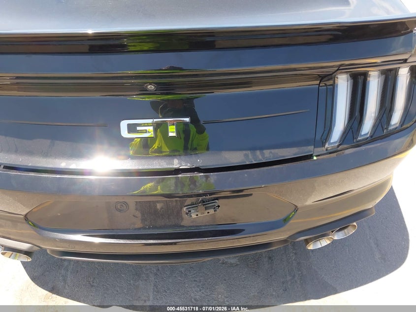 2018 Ford Mustang VIN 1FA6P8CF8J5130042 IAAI salvage auction — REAR END, Salvage Title, sold $8,400 on 2026-07-29 (photo 6)