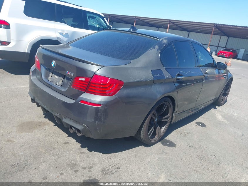 2016 BMW M5 VIN WBSFV9C53GD595591 IAAI salvage auction — SIDE, Salvage Title, sold $7,700 on 2026-08-05 (photo 4)