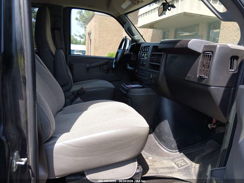 2020 Chevrolet Express 2500 VIN 1GAZGNFG5L1139231 IAAI salvage auction — NORMAL WEAR, SF97 (Virginia), sold $19,650 on 2026-07-22 (photo 5)