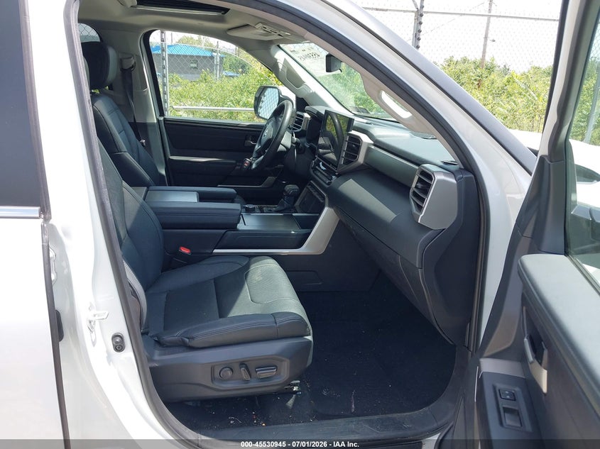 2024 Toyota Sequoia VIN 7SVAAABA9RX030248 IAAI salvage auction — LEFT FRONT, Salvage Title, sold $38,450 on 2026-08-04 (photo 5)