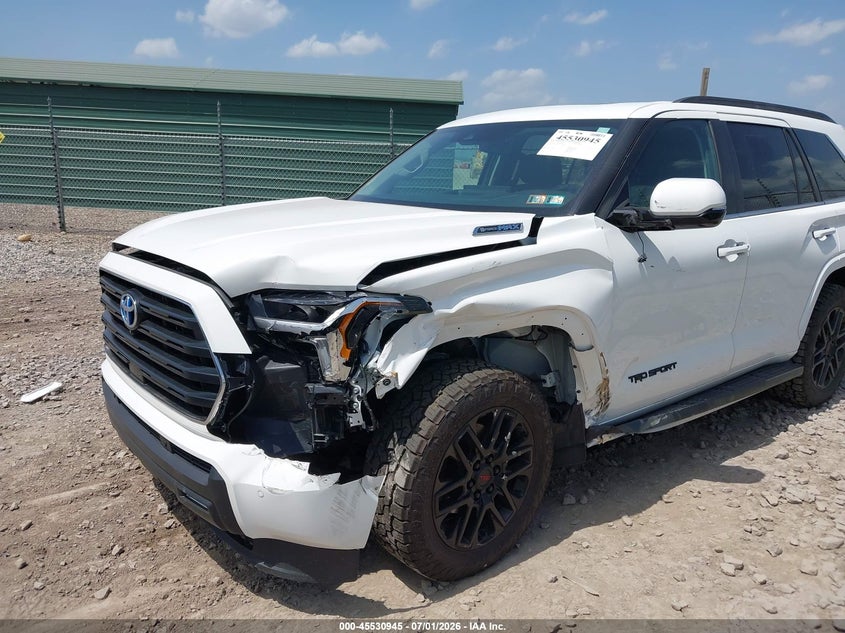2024 Toyota Sequoia VIN 7SVAAABA9RX030248 IAAI salvage auction — LEFT FRONT, Salvage Title, sold $38,450 on 2026-08-04 (photo 6)