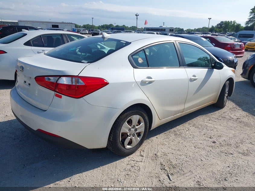 2016 Kia Forte VIN KNAFX4A61G5498025 IAAI salvage auction — NORMAL WEAR, Clear (Indiana), sold $725 on 2026-07-14 (photo 4)