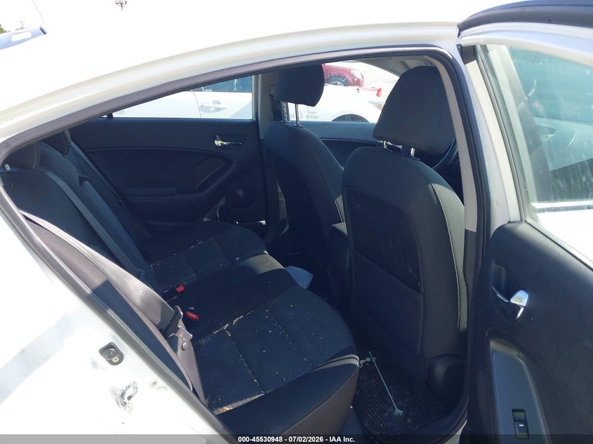 2016 Kia Forte VIN KNAFX4A61G5498025 IAAI salvage auction — NORMAL WEAR, Clear (Indiana), sold $725 on 2026-07-14 (photo 8)