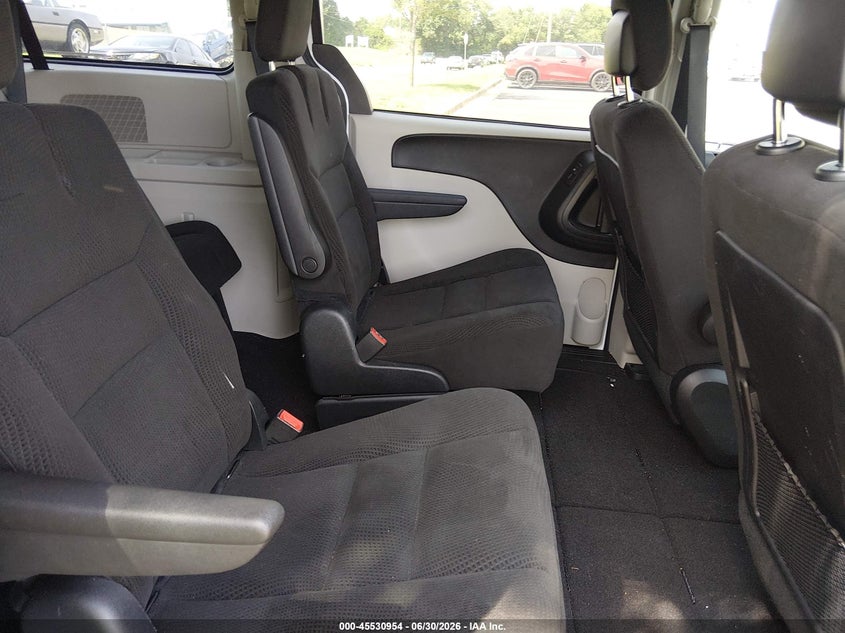 2016 Dodge Grand caravan VIN 2C4RDGBG9GR363668 IAAI salvage auction — NORMAL WEAR, SF97 (Virginia), sold $13,200 on 2026-07-22 (photo 8)