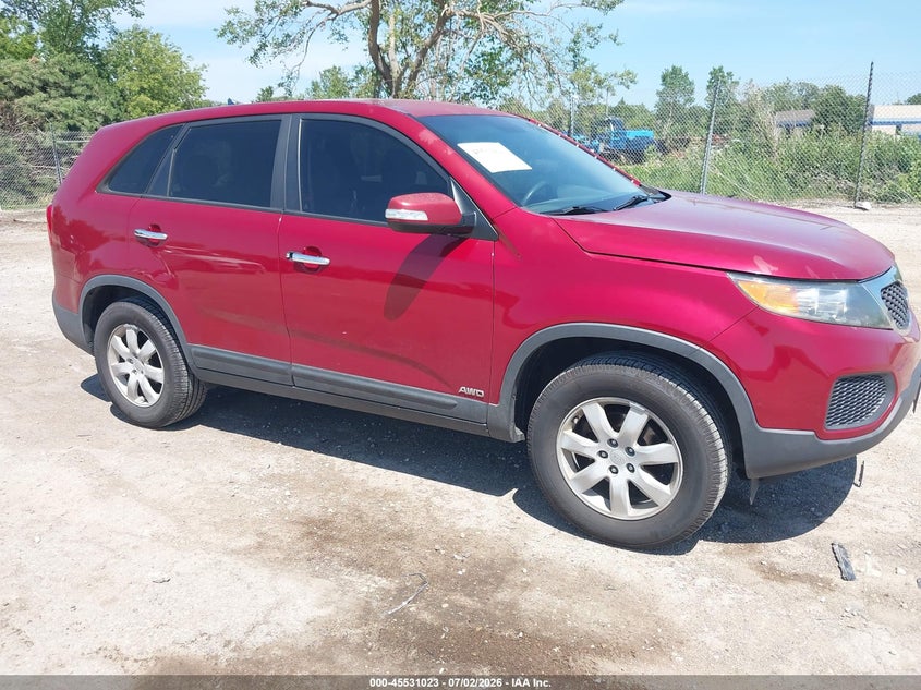 2011 Kia Sorento VIN 5XYKTCA13BG016702 IAAI salvage auction — NORMAL WEAR, Clear-Endorsement (Wisconsin), sold $475 on 2026-07-28 (photo 1)