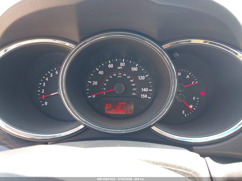 2011 Kia Sorento VIN 5XYKTCA13BG016702 IAAI salvage auction — NORMAL WEAR, Clear-Endorsement (Wisconsin), sold $475 on 2026-07-28 (photo 7)