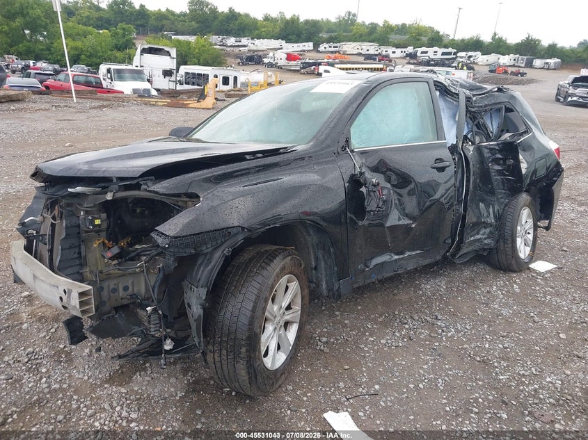 2011 Toyota Highlander VIN 5TDZK3EH8BS031353 IAAI salvage auction — ROLLOVER, Salvage (Tennessee), sold $25 on 2026-07-30 (photo 2)