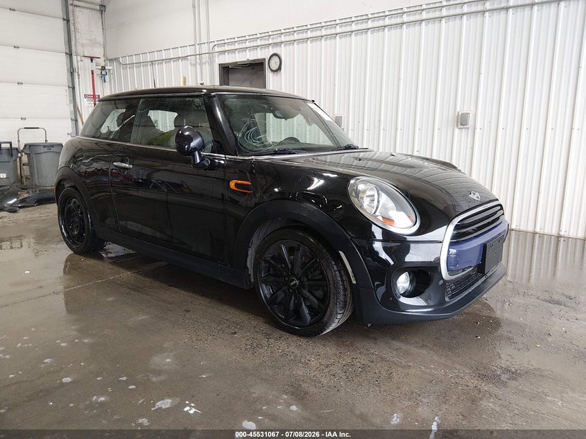 2018 Mini Hard top VIN WMWXP5C54J2G63527 IAAI salvage auction — LEFT SIDE, Wait Title, sold $500 on 2026-08-14 (photo 1)