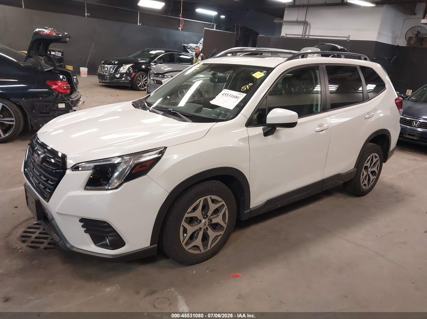 2024 Subaru Forester VIN JF2SKADC1RH463424 IAAI salvage auction — RIGHT SIDE, Mv-907A (New York), sold $8,125 on 2026-09-07 (photo 2)