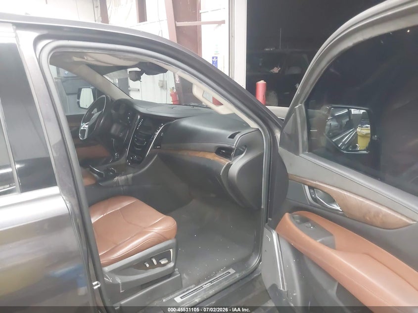 2017 Cadillac Escalade VIN 1GYS4CKJ8HR230214 IAAI salvage auction — FRONT END, Salvage Title, sold $6,800 on 2026-08-03 (photo 5)