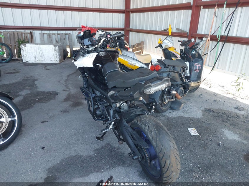 2019 Yamaha VIN JYARN62E1KA000523 IAAI salvage auction — THEFT, Rebuildable (Florida), sold $3,250 on 2026-07-29 (photo 3)